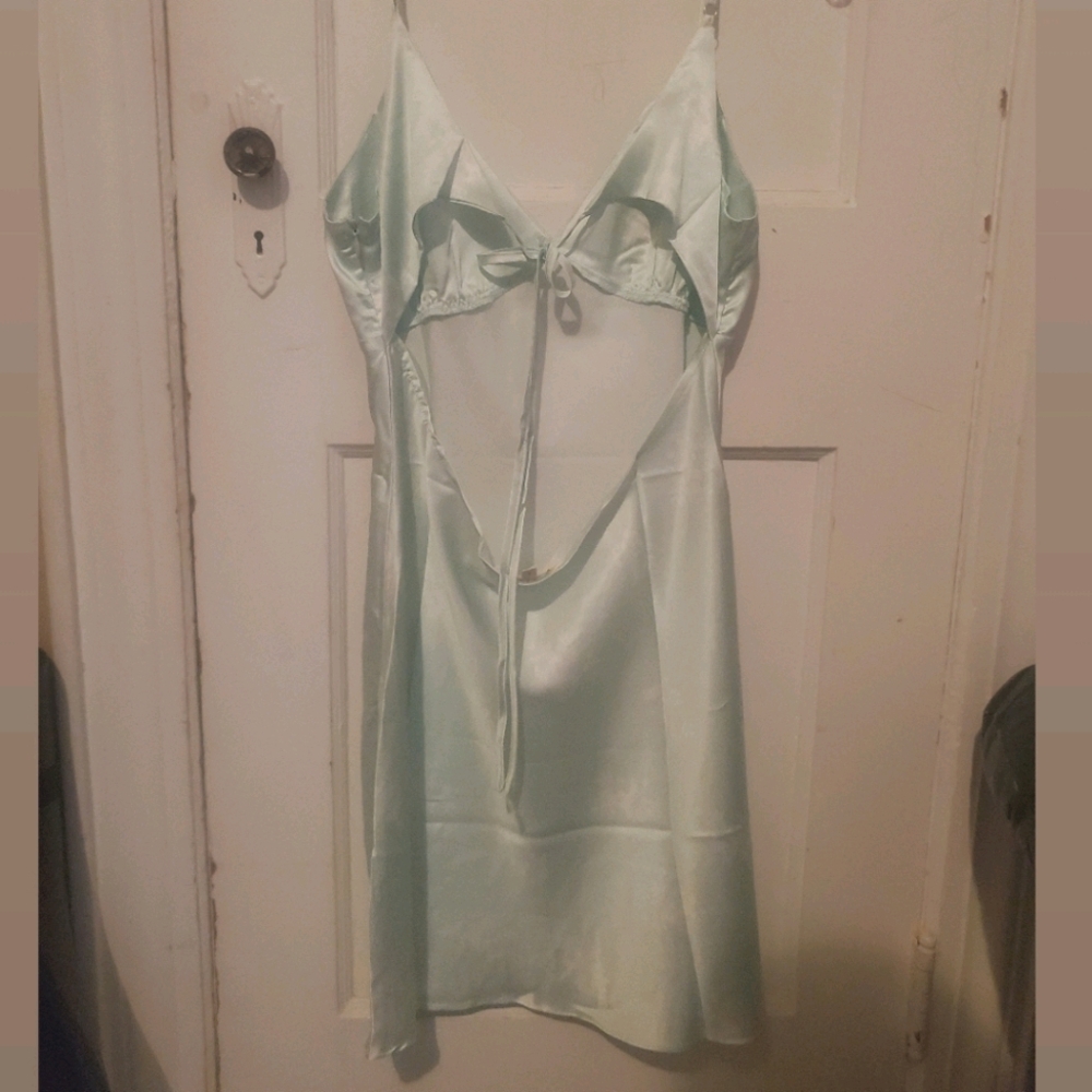 Dress - Picture 4 of 5